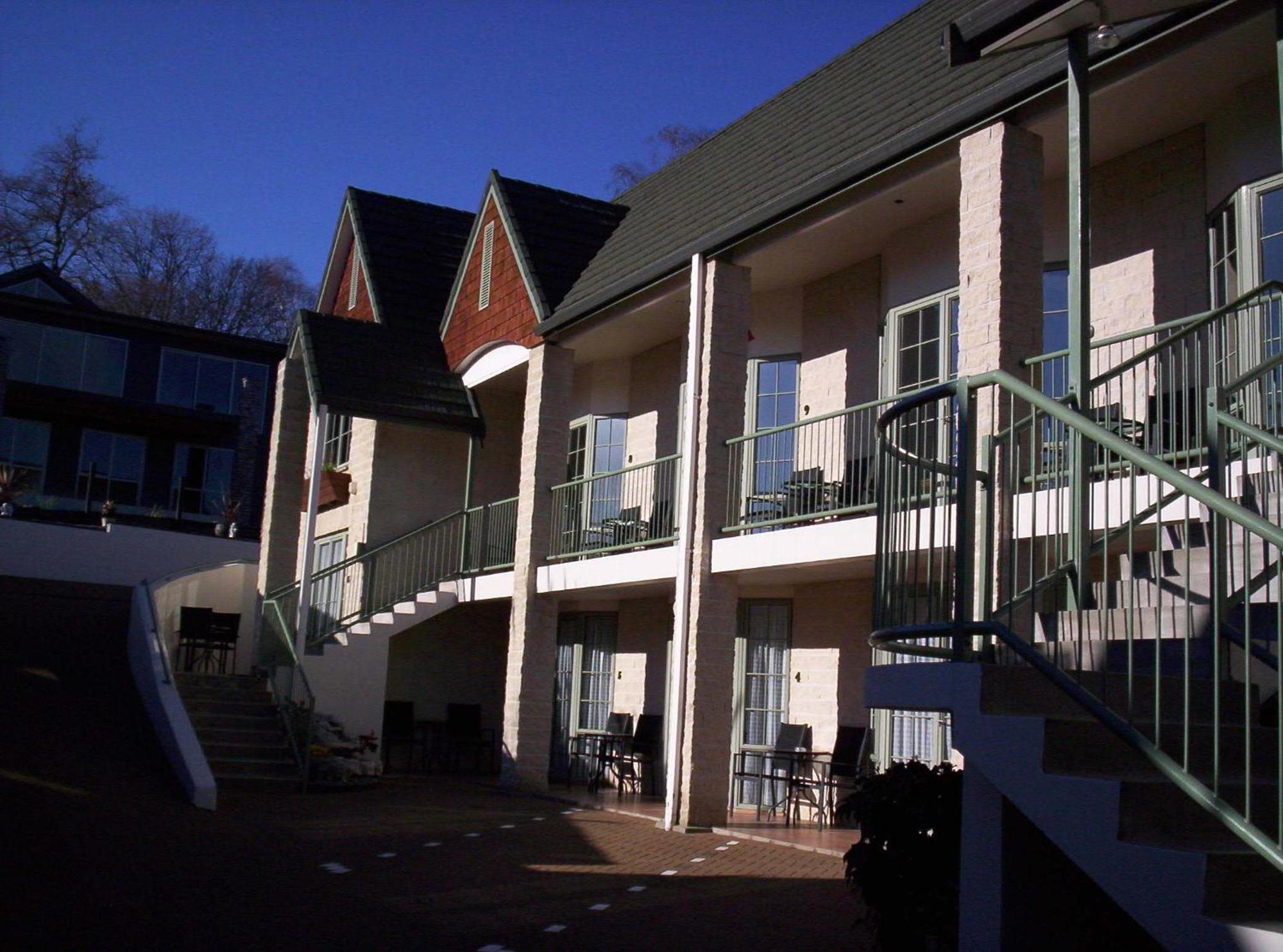 Colonial Lodge Motel Таупо Экстерьер фото
